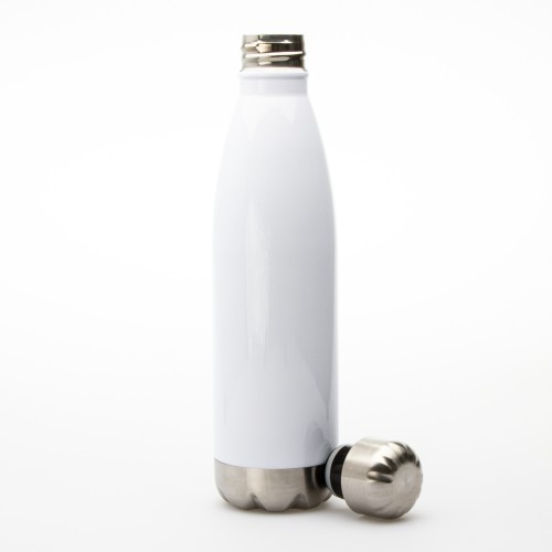 Bílá termoska 500 ml s hnědou ruční kresbou beskydské krajiny, kamenitou cestou a vycházejícím sluncem, doplněná textem „Stačí j